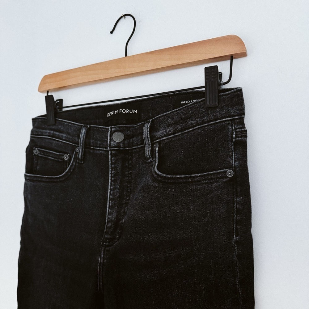 Aritzia Denim Forum Black Mid Rise Lola Skinny Jean - Size 27 - Picture 3 of 8